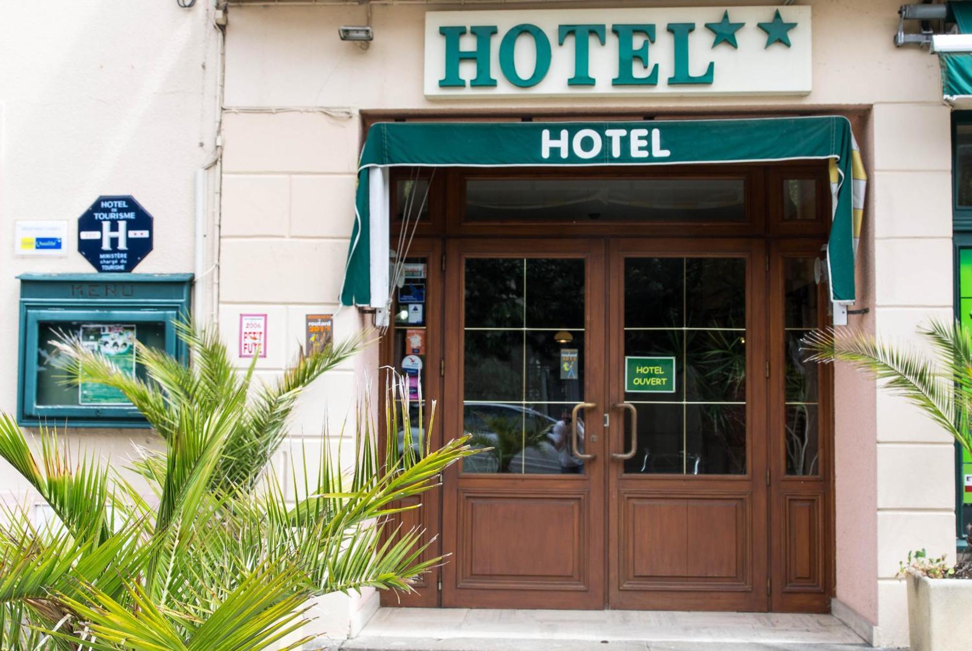 Hotel De La Gare Dol-de-Bretagne Exteriér fotografie